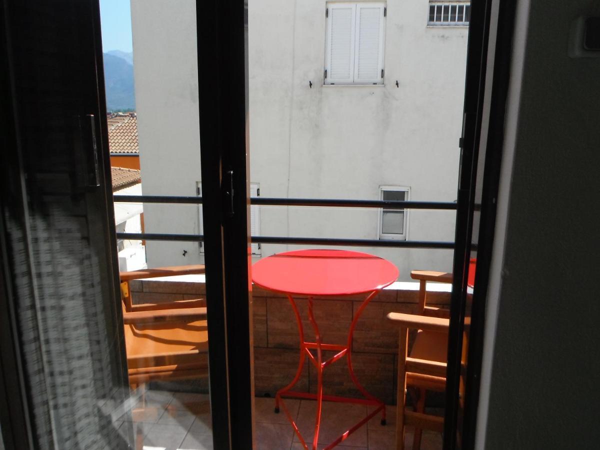 Orfeas Rooms Vasiliki Exteriör bild