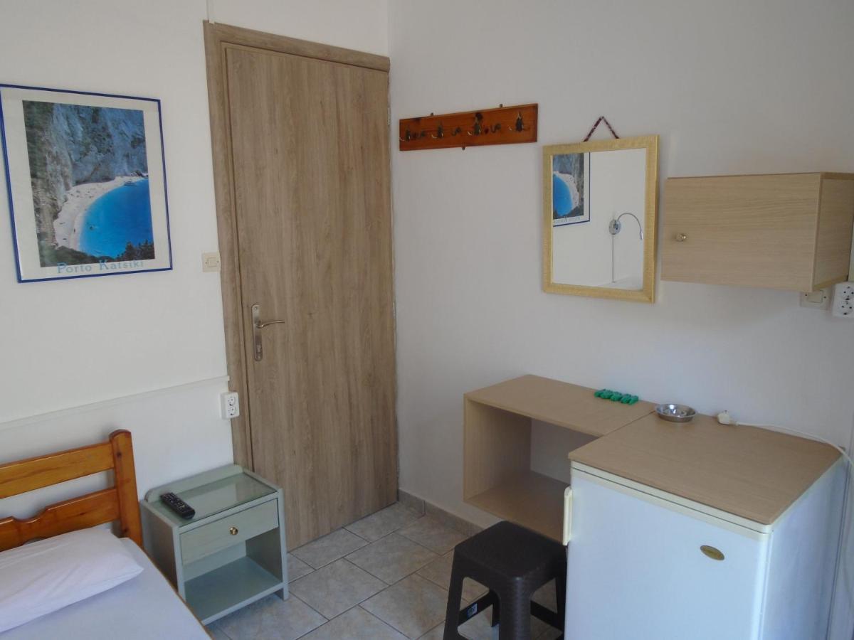 Orfeas Rooms Vasiliki Exteriör bild